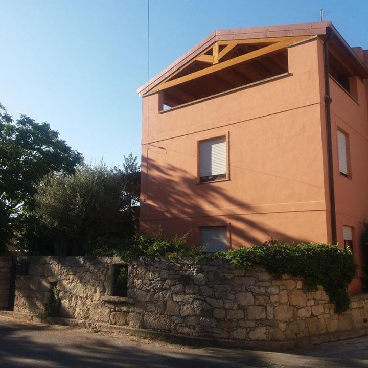Isili B&B Casa Ghiani المظهر الخارجي الصورة